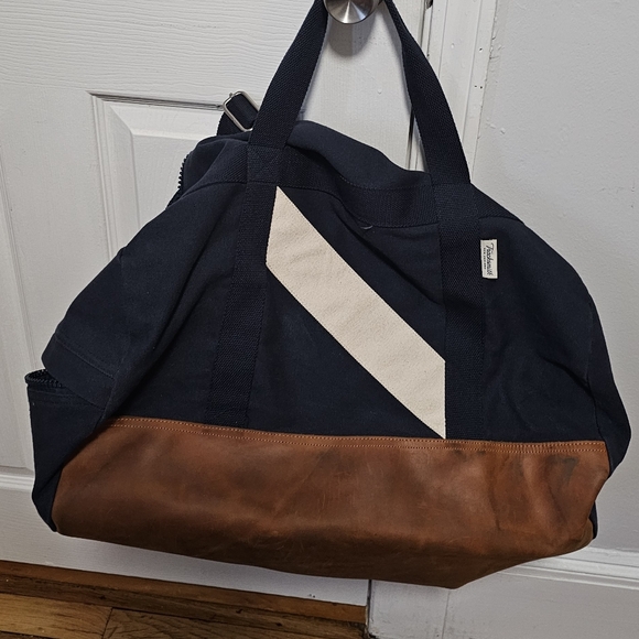 Tracksmith Weekend Duffel - Picture 2 of 3